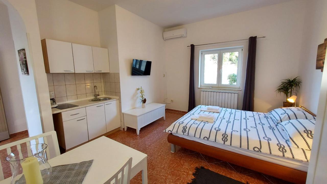 Apartament Soline Ada Pjescana Uvala Zewnętrze zdjęcie